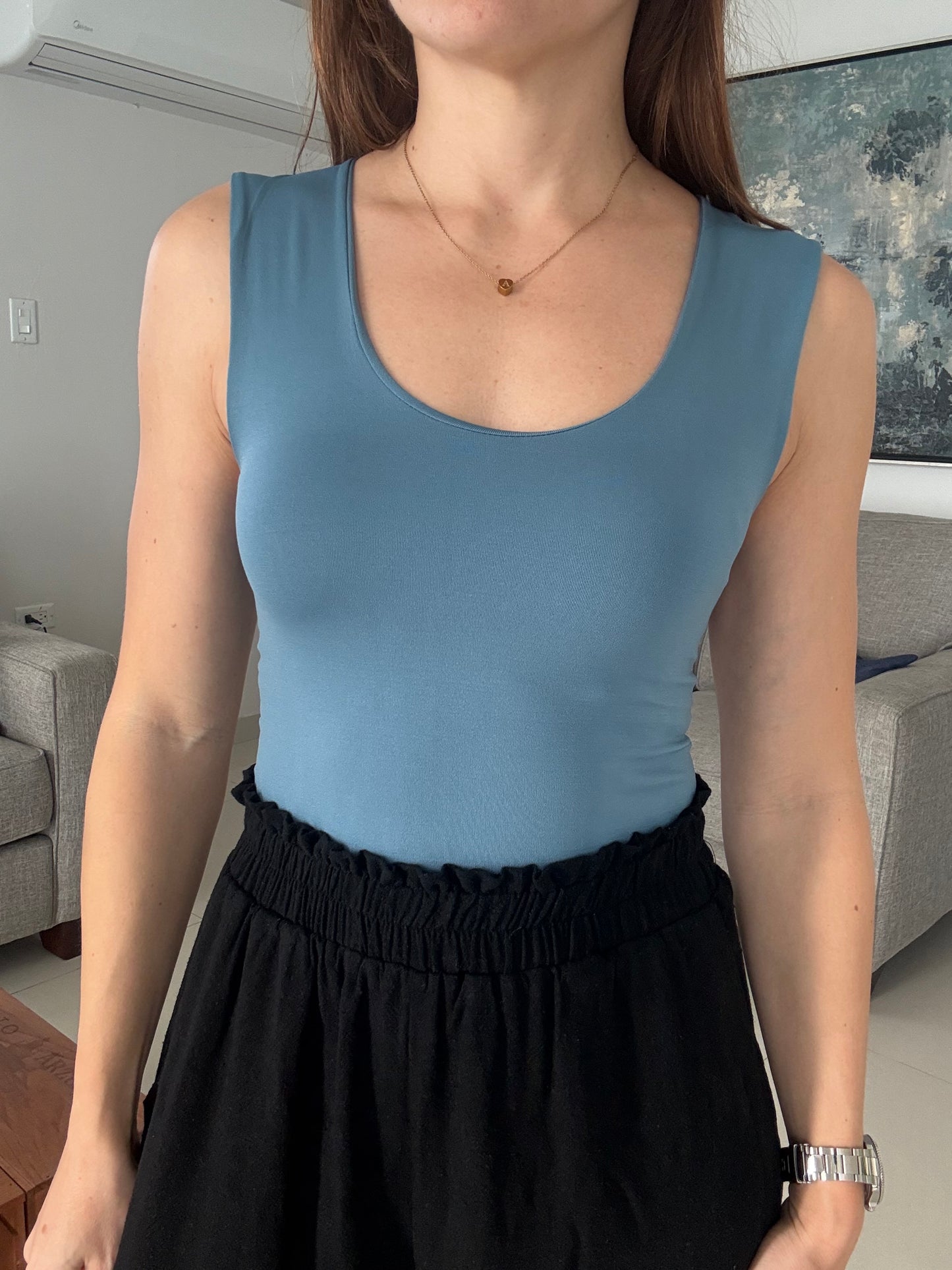 WIDE SHOULDER TANK TOP