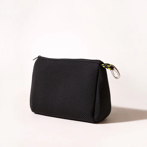 ESSENTIAL POUCH - BLACK