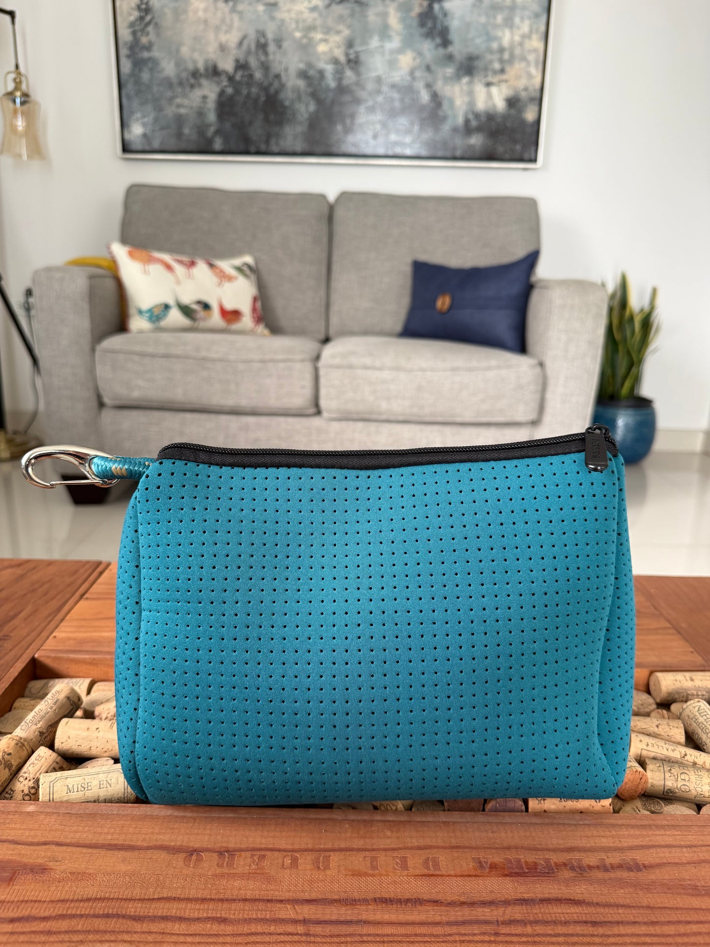 ESSENTIAL POUCH - TEAL