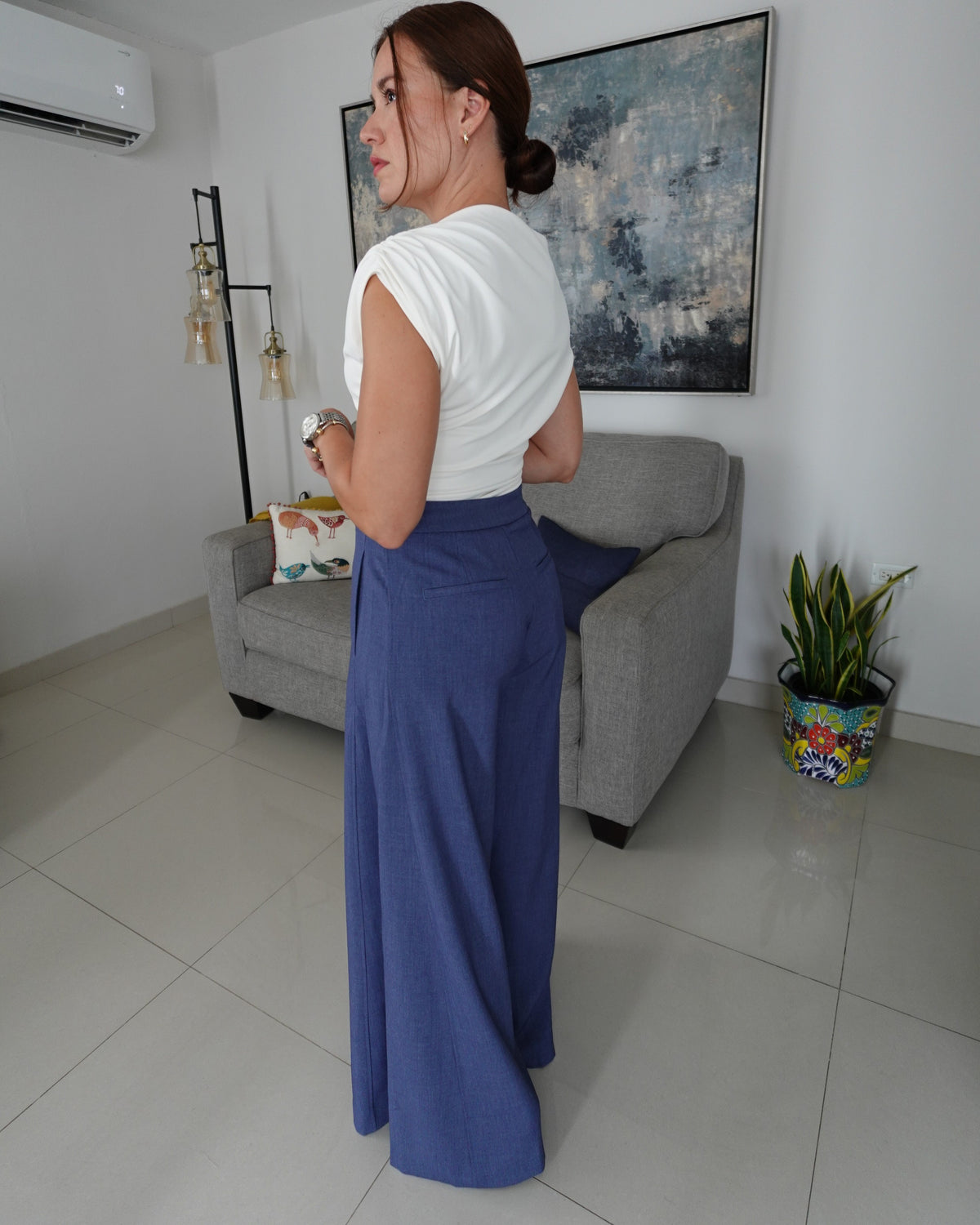 ANGELINA PANT