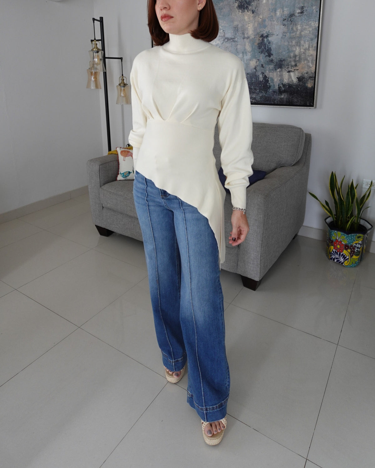 ASYMMETRIC KNIT TOP