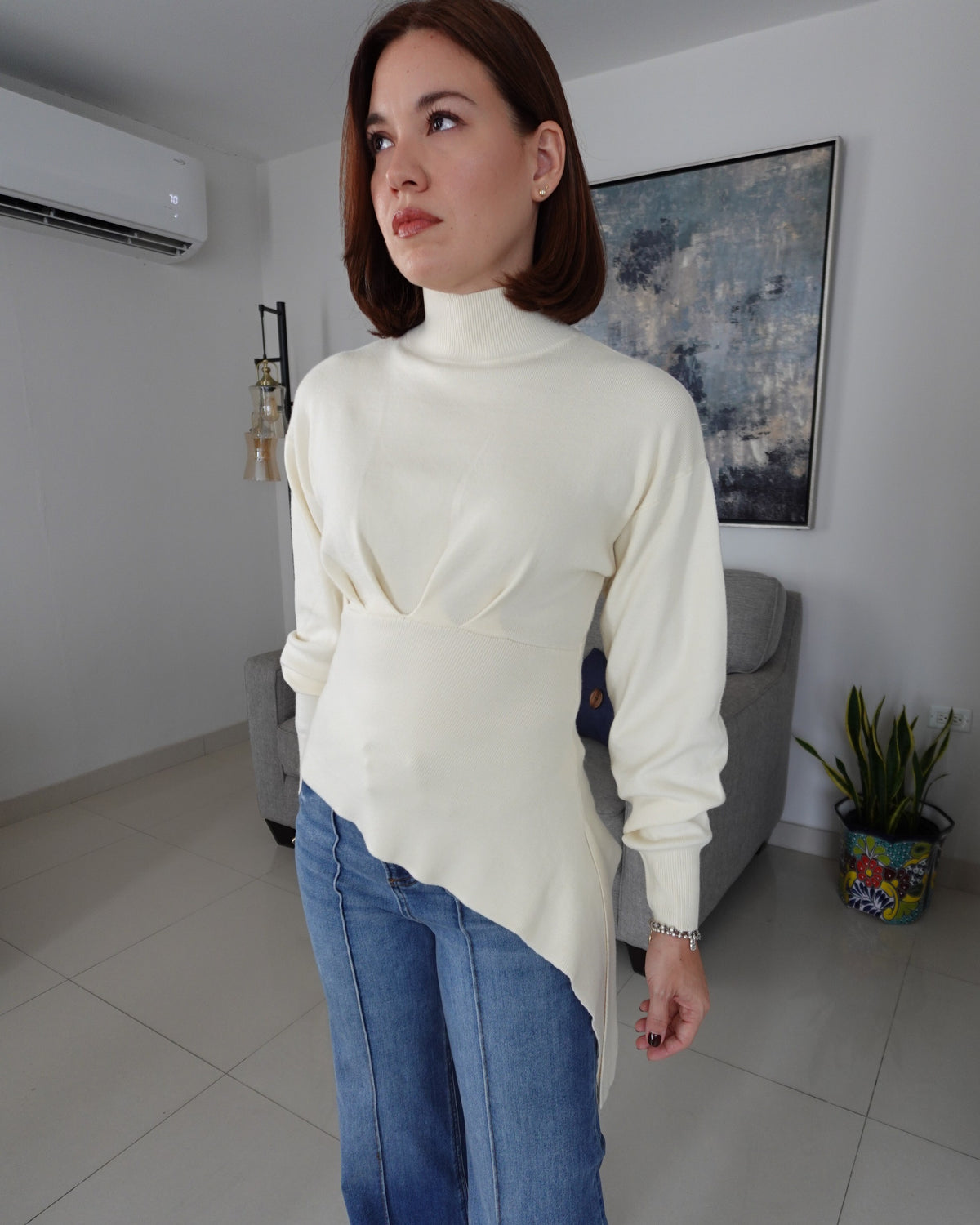 ASYMMETRIC KNIT TOP