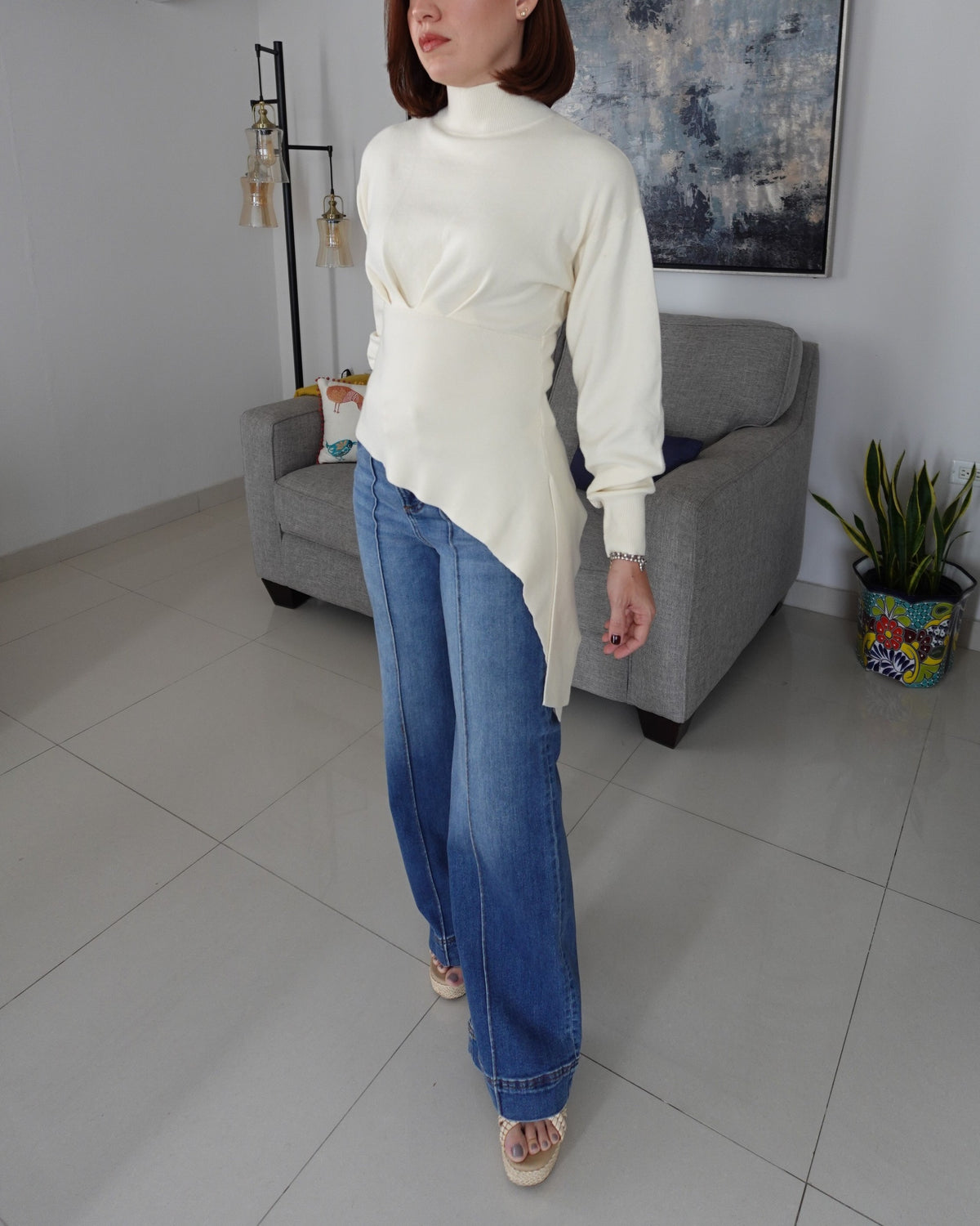 ASYMMETRIC KNIT TOP