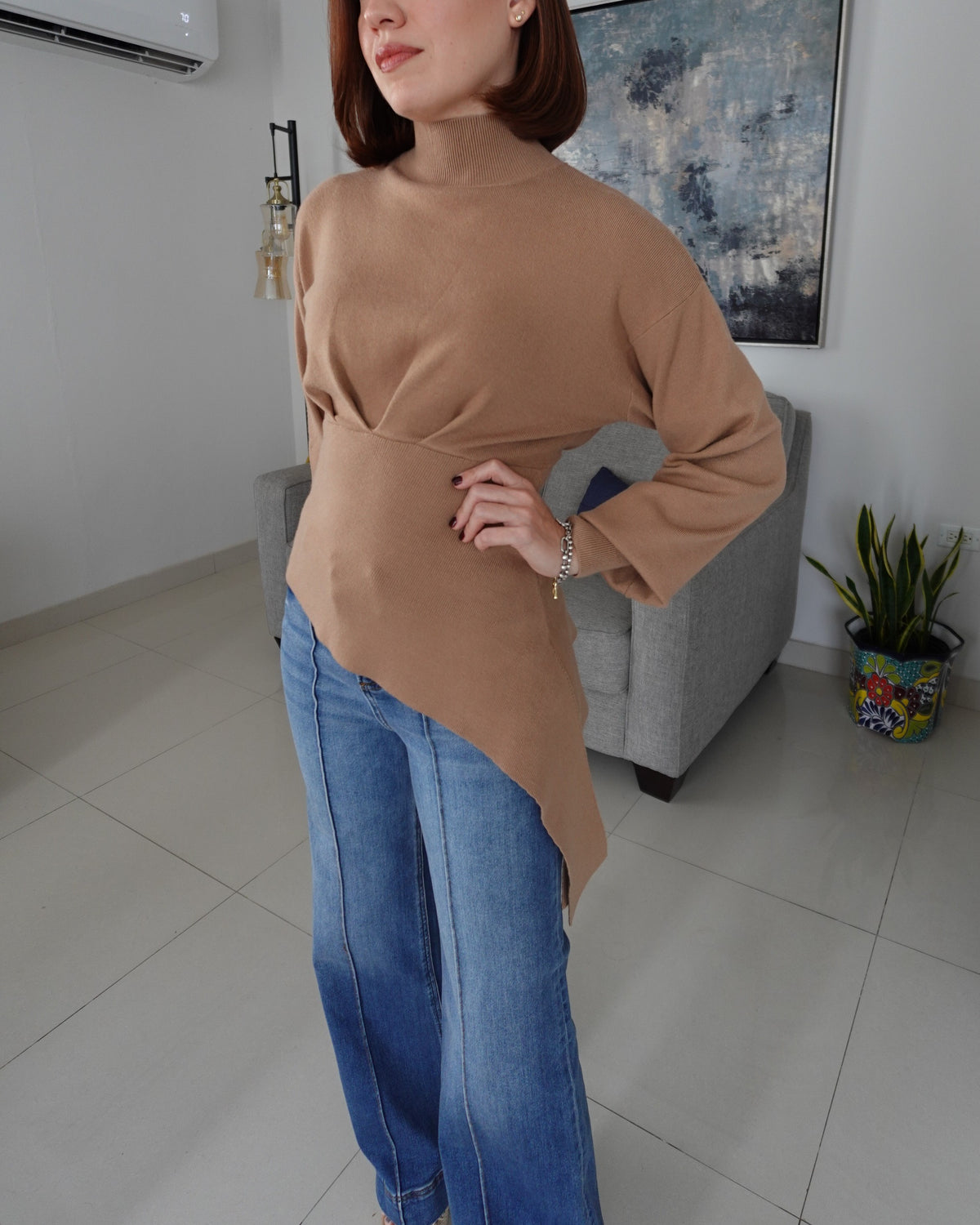 ASYMMETRIC KNIT TOP