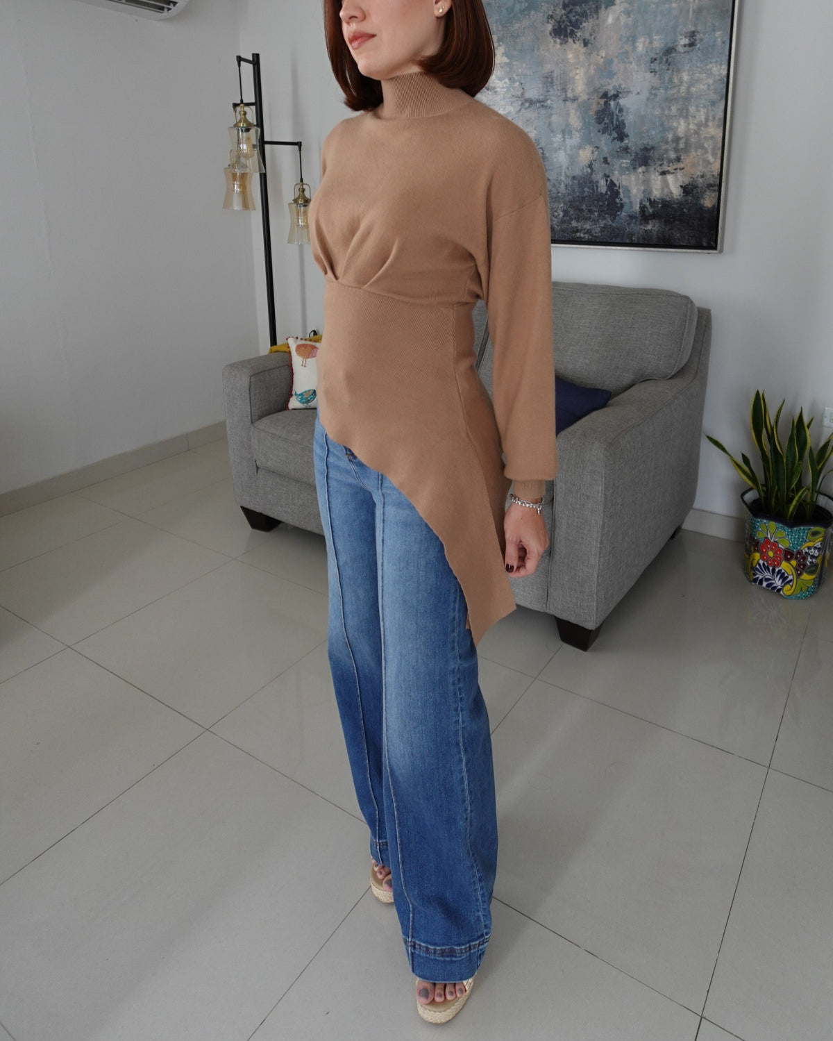 ASYMMETRIC KNIT TOP